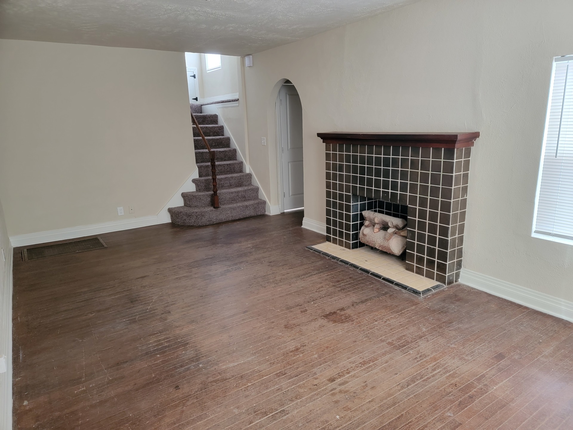 Super cute. A pleasing address. Submit your rental application today. 