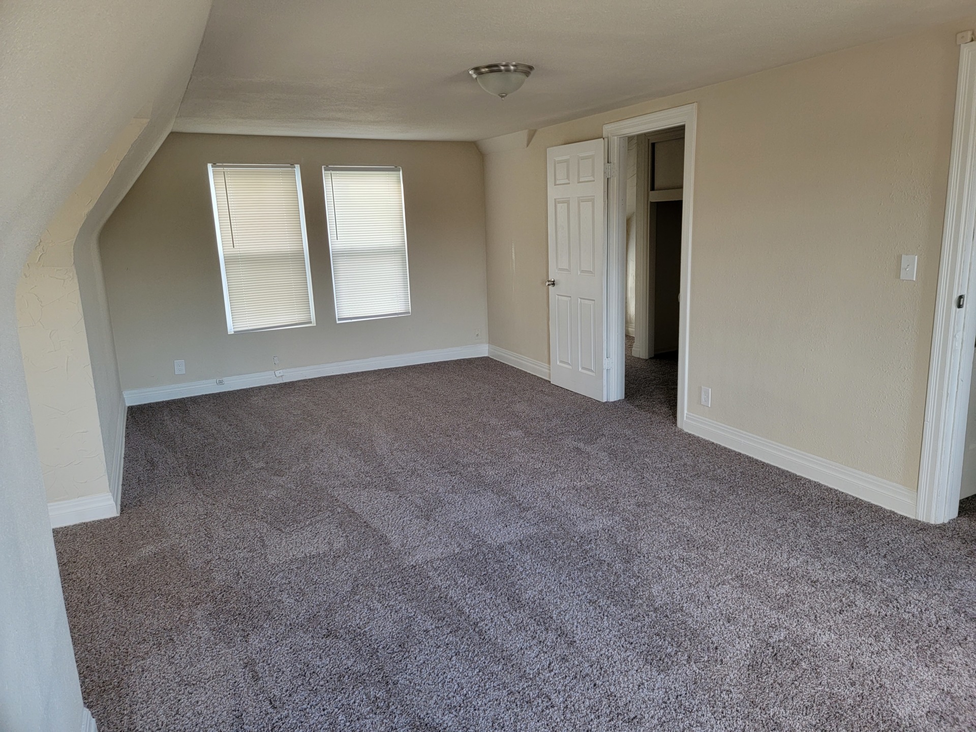 A darling place to live. Reasonably priced. 