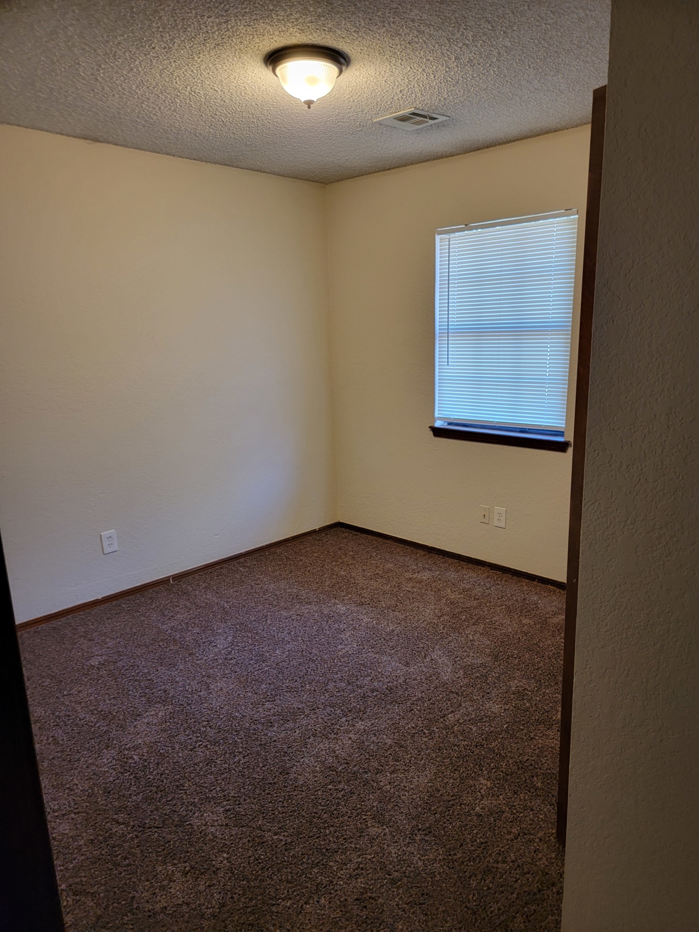 An appealing residence. Submit your rental application today. 