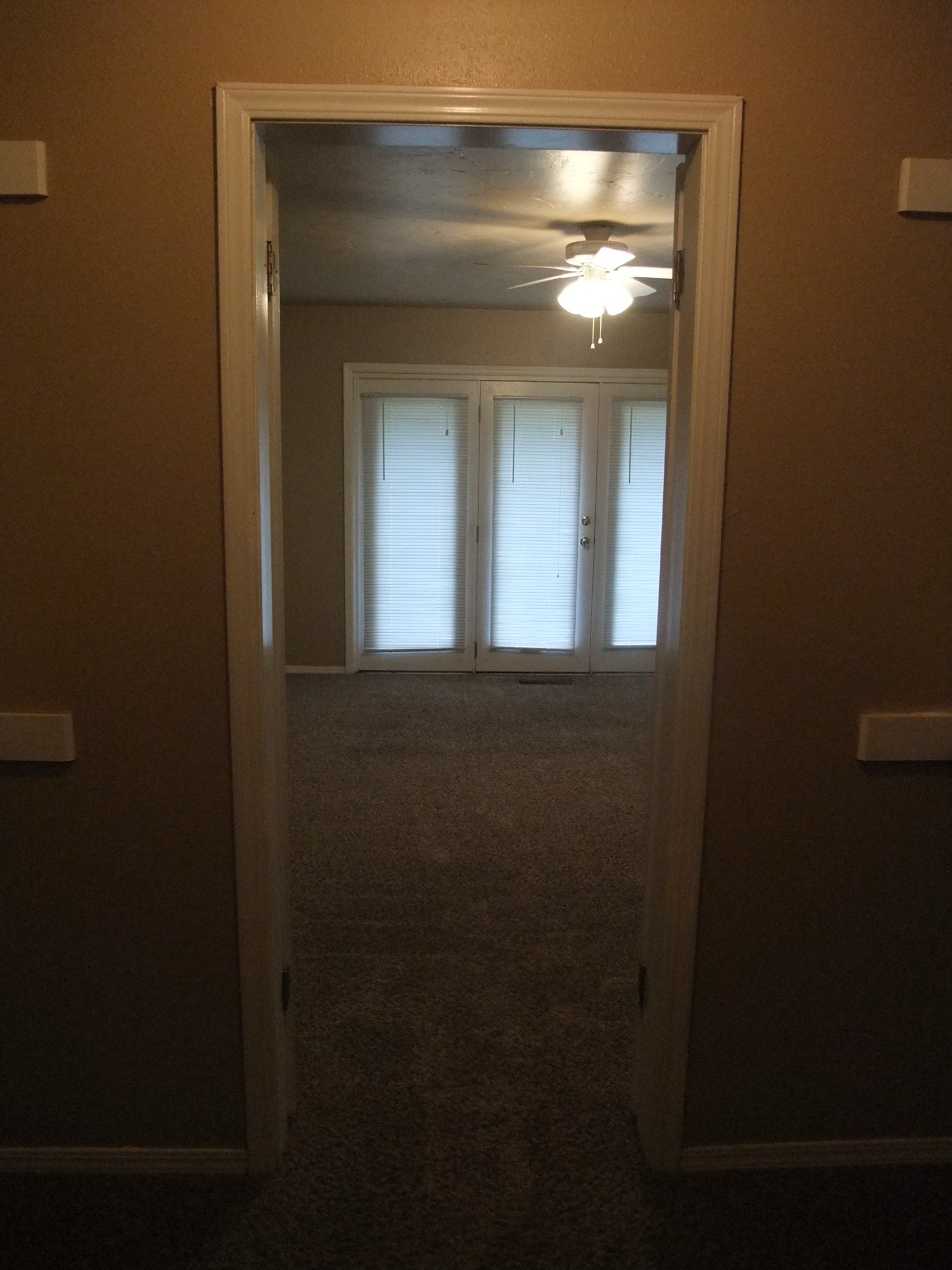 A splendid rental unit. Apply to rent this place today. 