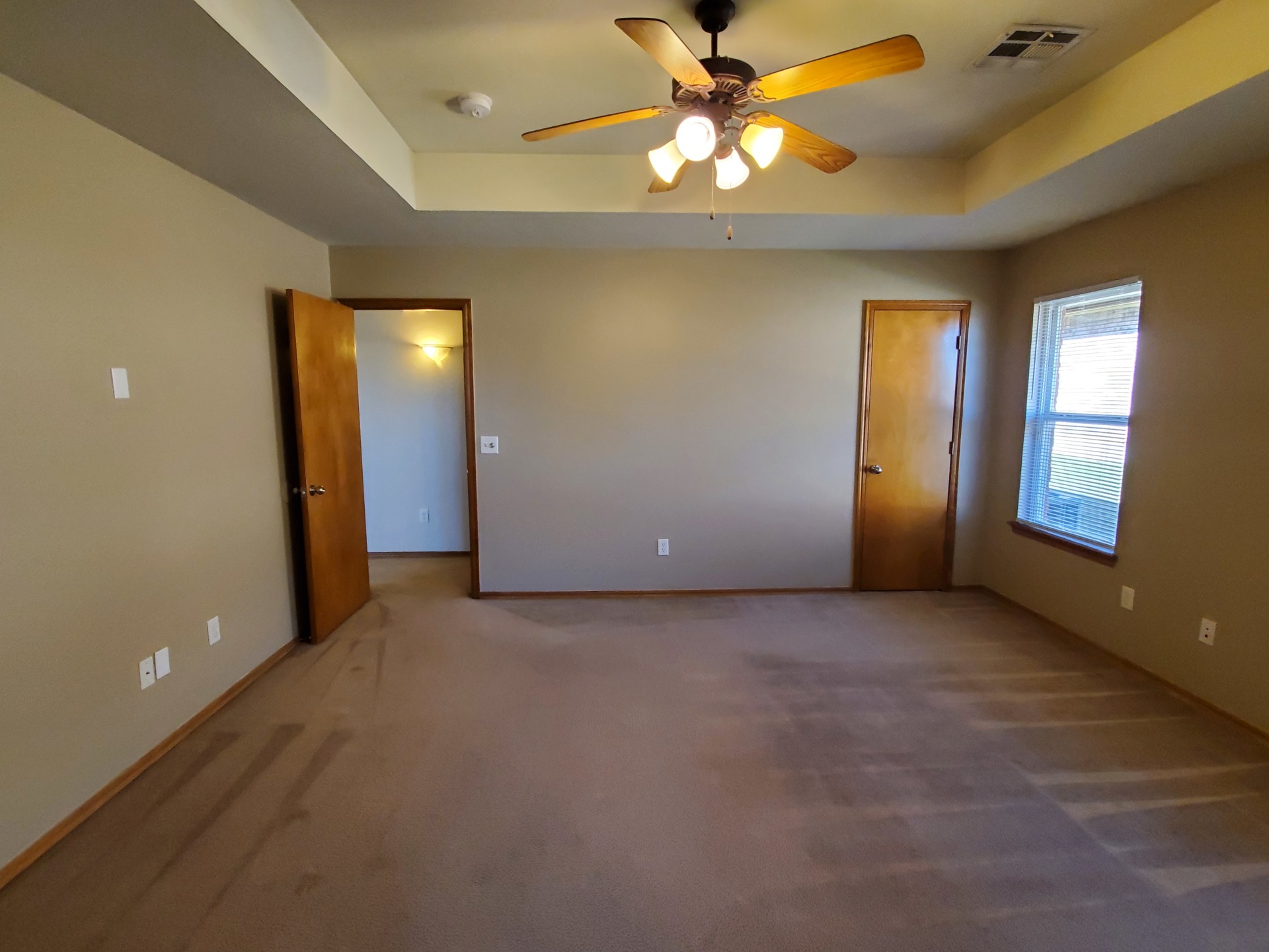 A charming haven. You won't want to miss this opportunity. 