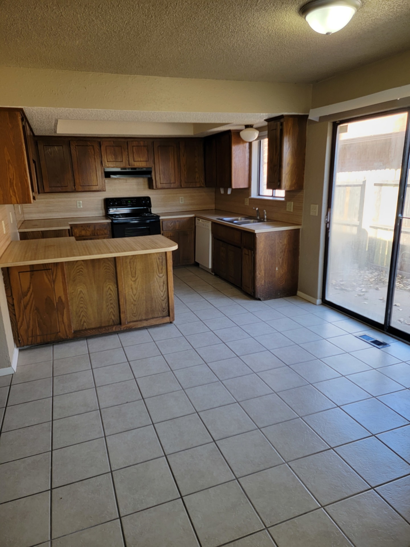 You'll love coming home to this place. Attractive kitchen and bathroom. 