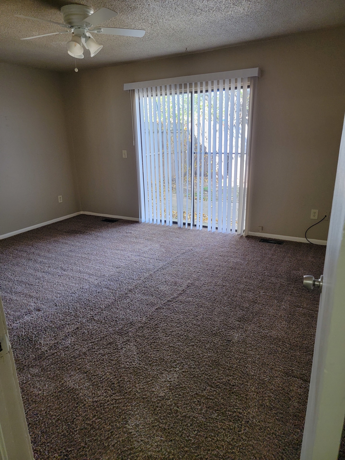 The perfect place for you. A fine dwelling. Inquire for more information. 