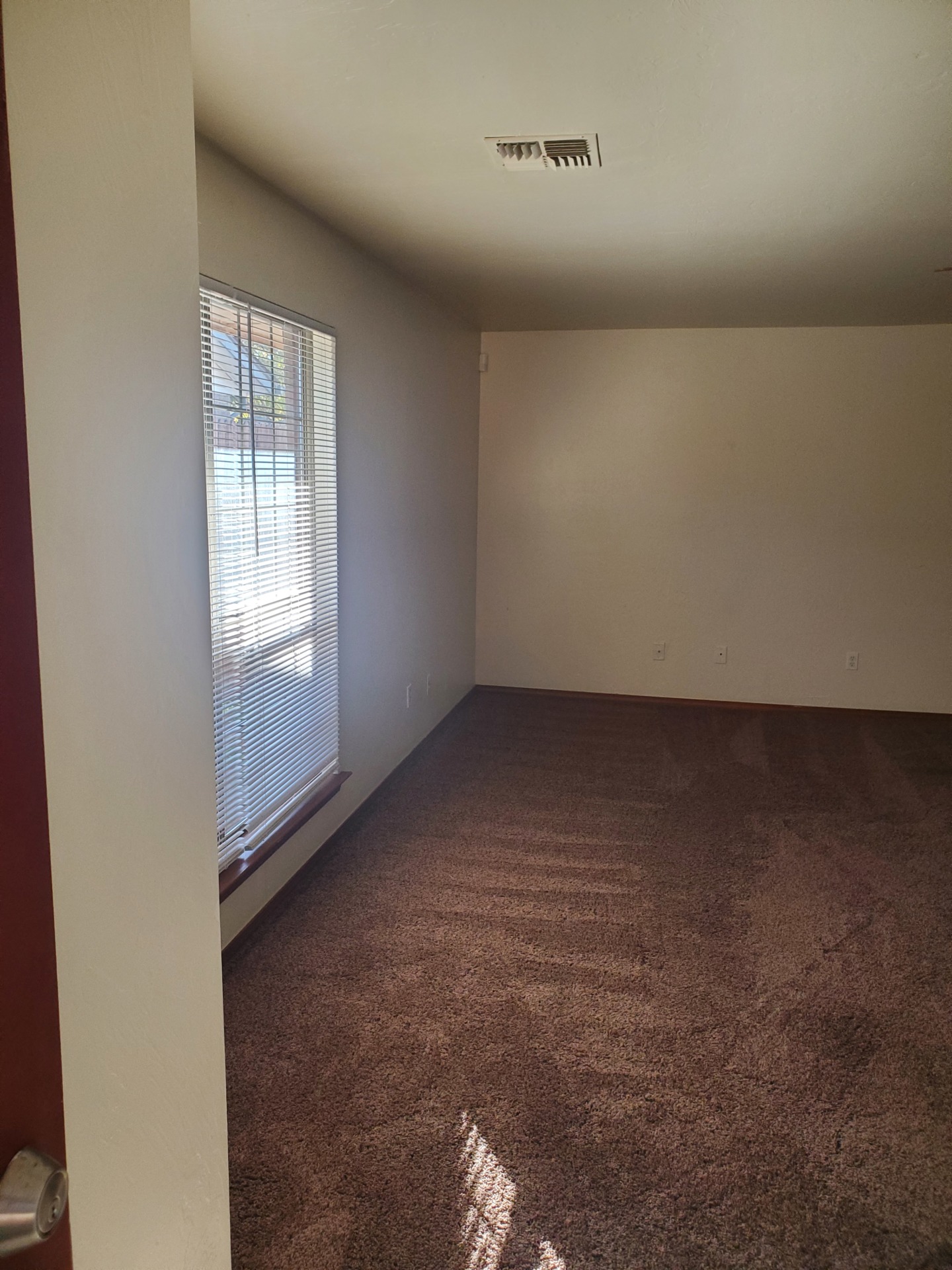 A splendid address. Don't wait to view this place. 