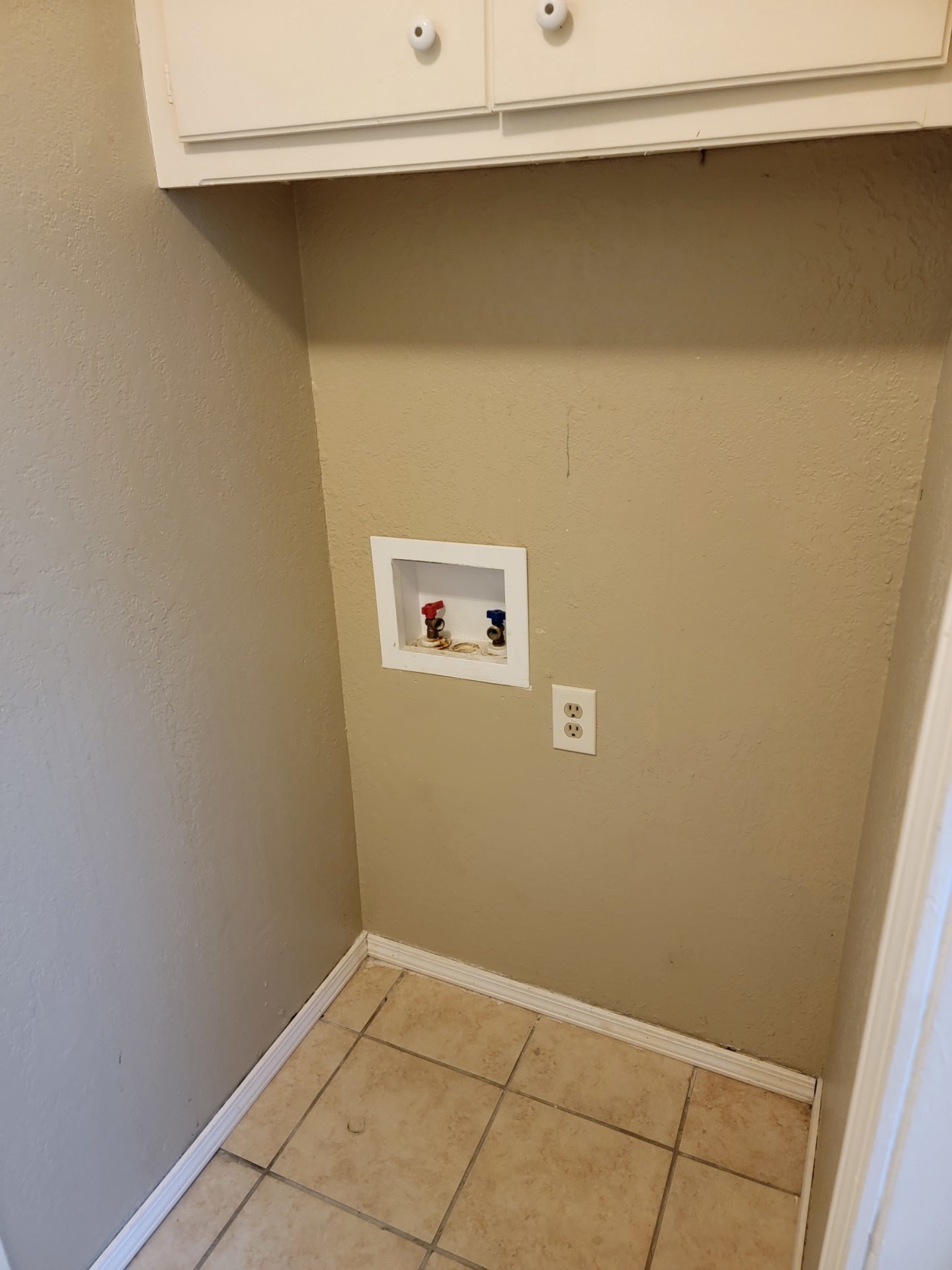 The perfect place for you. You'll fall in love with this place. 