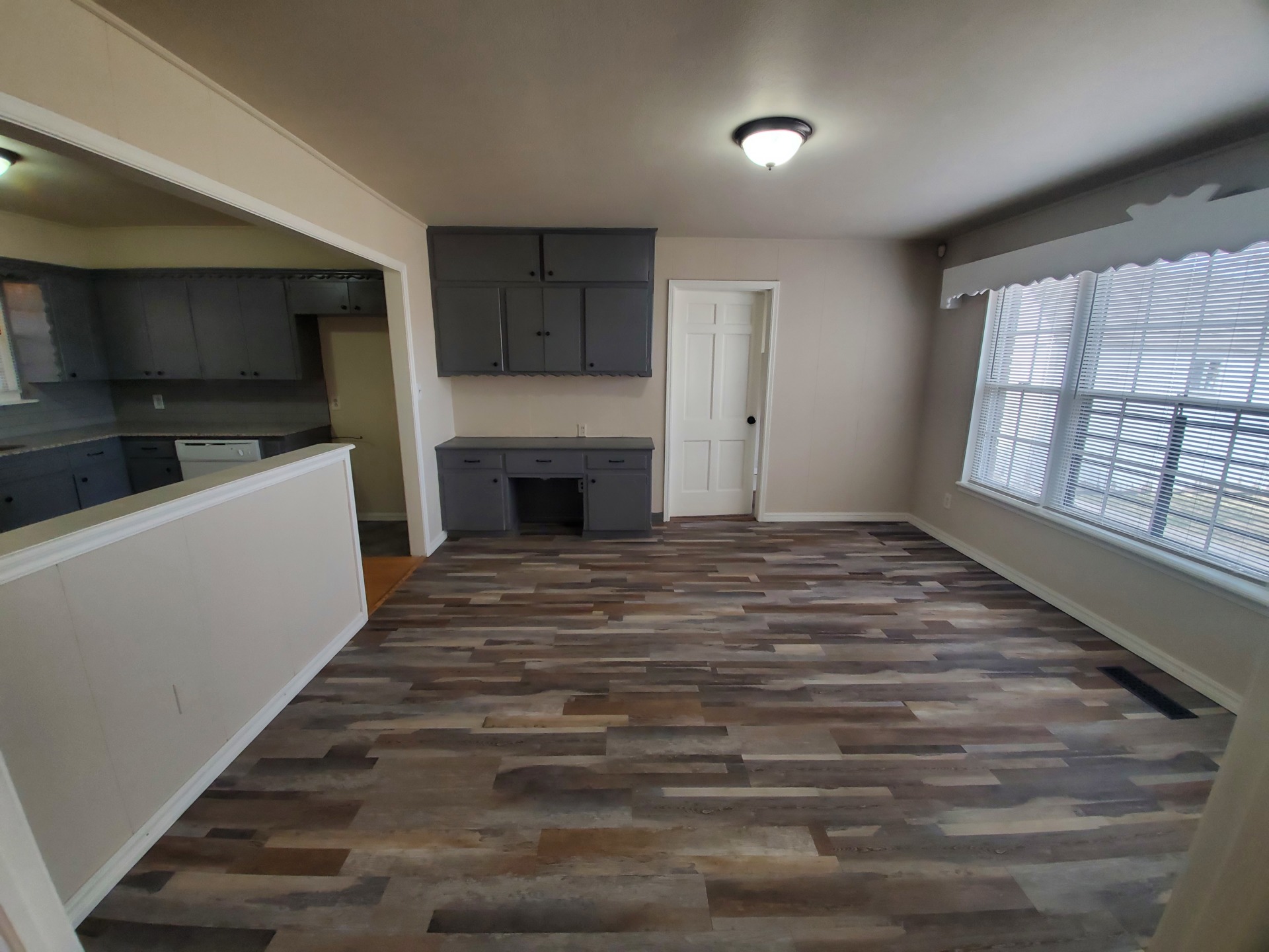 Many conveniences. A very desirable unit. 