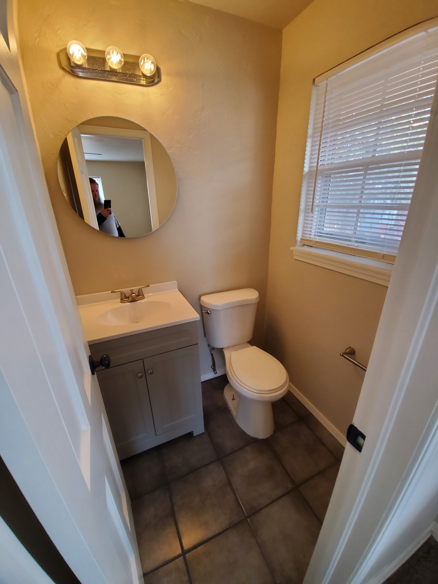 A fine nest. Call 405-720-0077 for more details. 