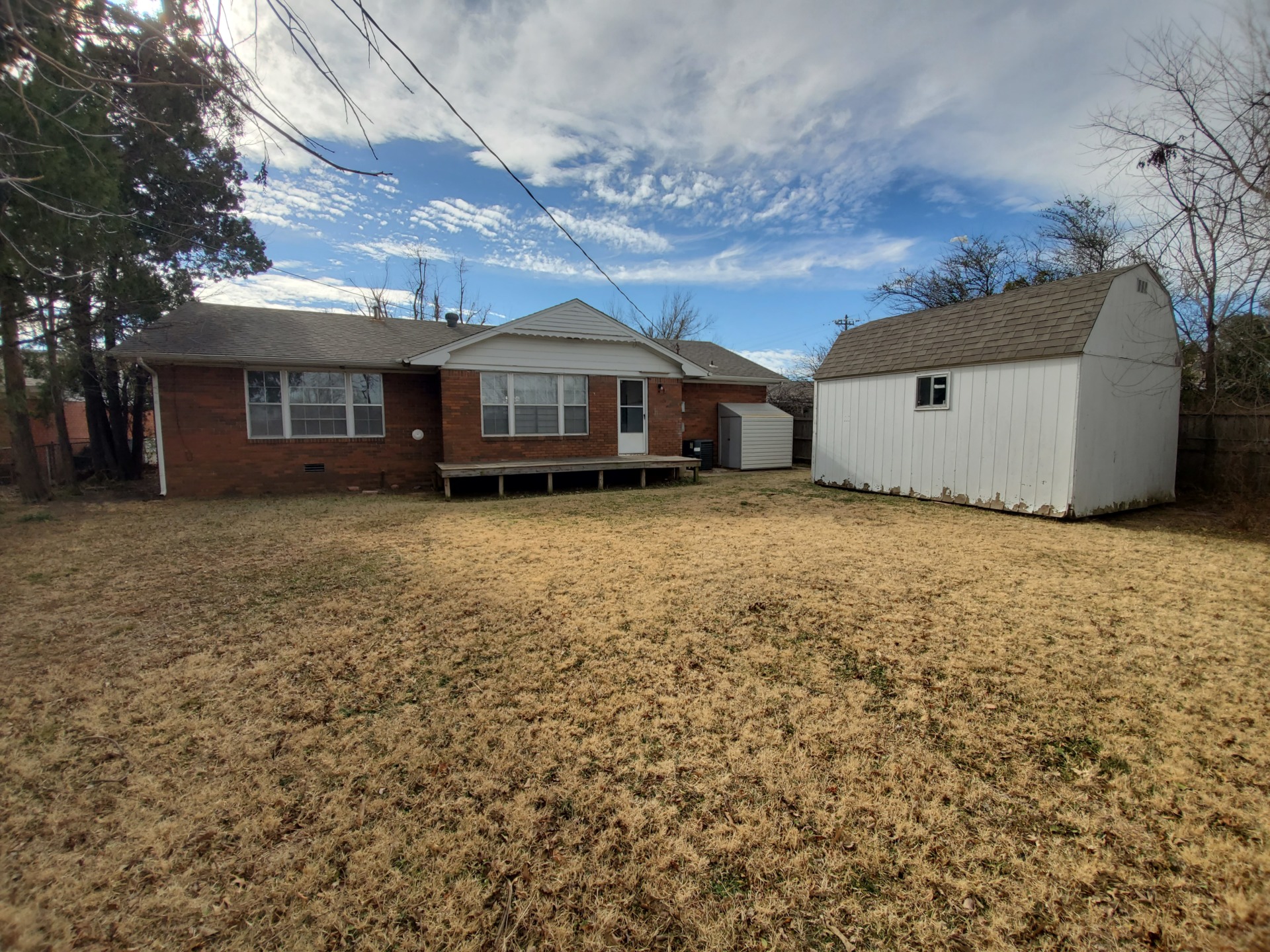 This place is ready for a new occupant. A lovely home. See us on the web at PointePropertyManagement.com. 