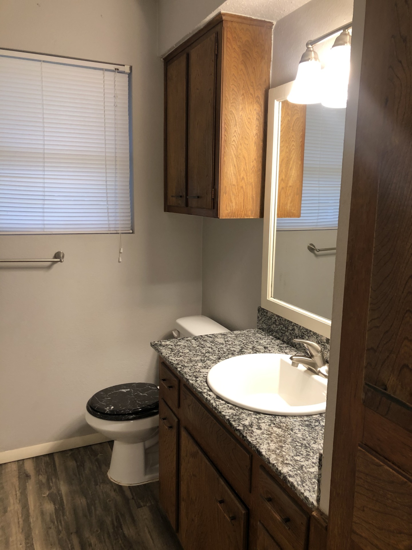 A delightful unit. More details on our website. 