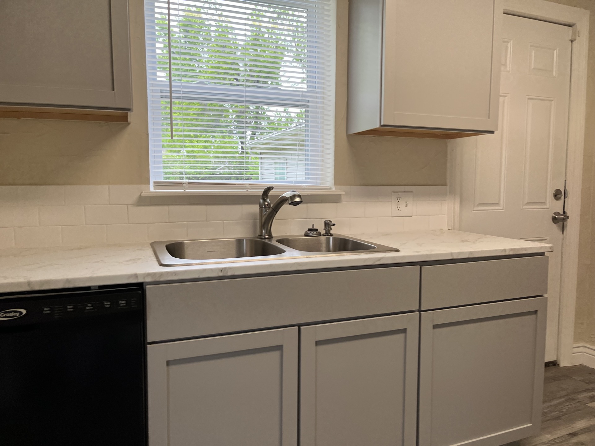 A splendid rental property. You will love it. 