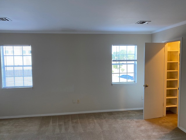 An outstanding design. Telephone us to ask about this rental unit. 