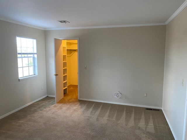 A pleasing dwelling. A very desirable unit. 