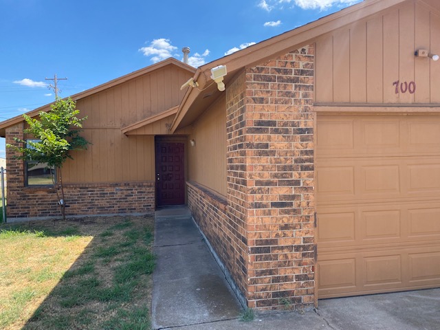 Beauty and much more. A first-rate layout. Contact Pointe Property Management. 