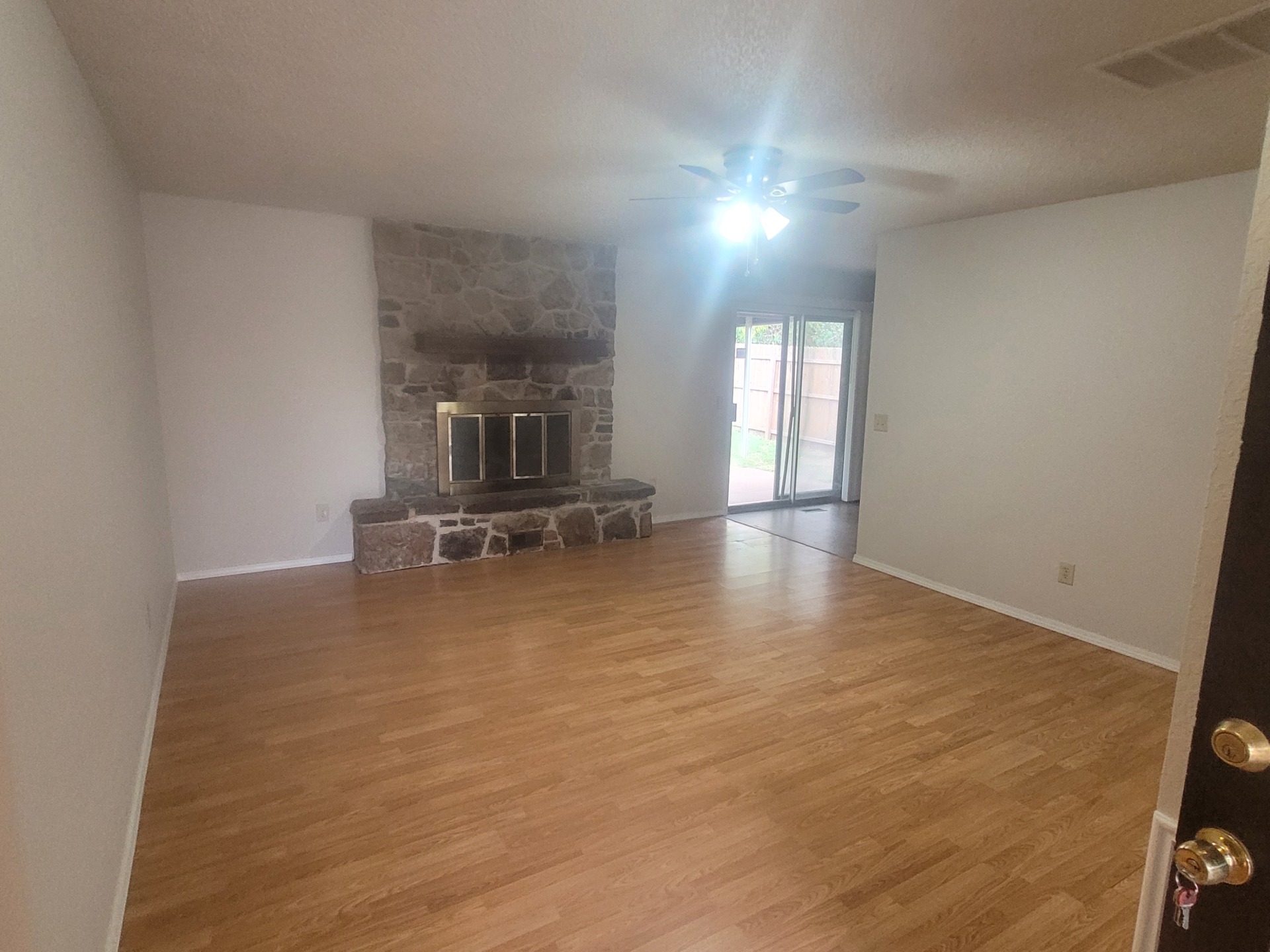 A pleasant layout. You will love it. 