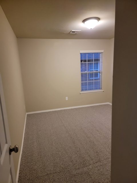 This place is ready for a new occupant. An exceptional layout. Submit your rental application today. 