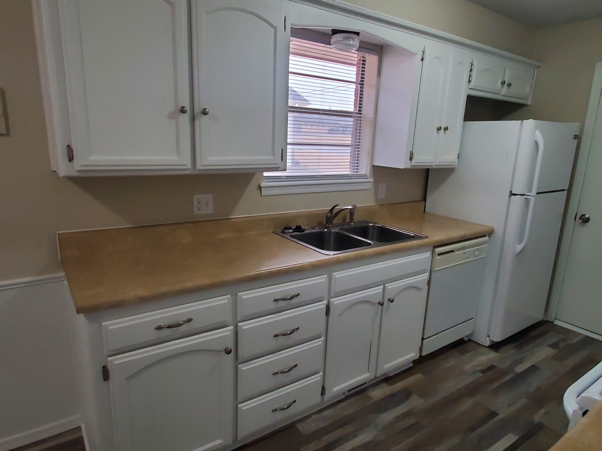 A first-rate rental unit. Ready for a move-in. 