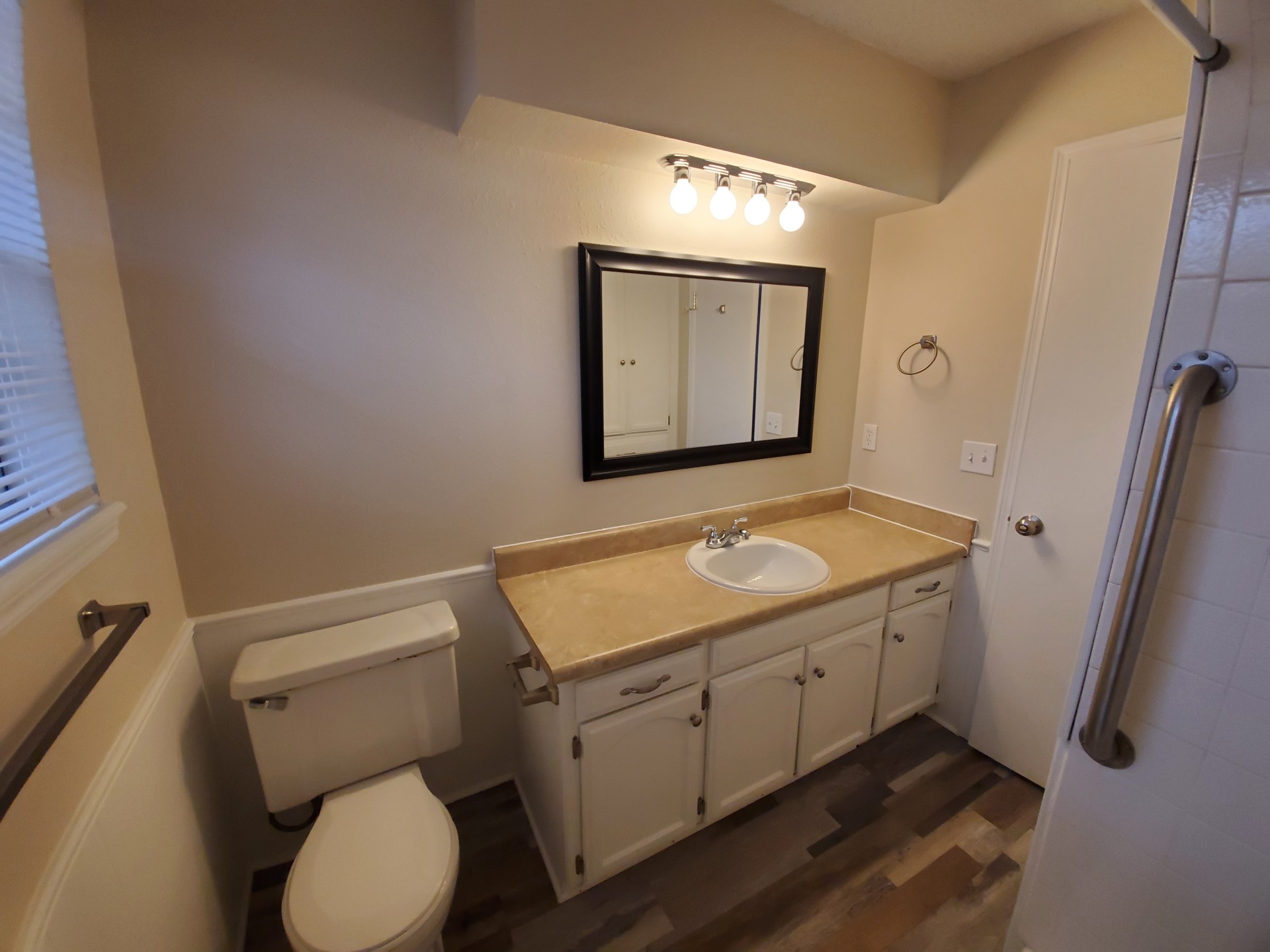 All the features you are looking for. An enchanting design. Contact us for more information. 