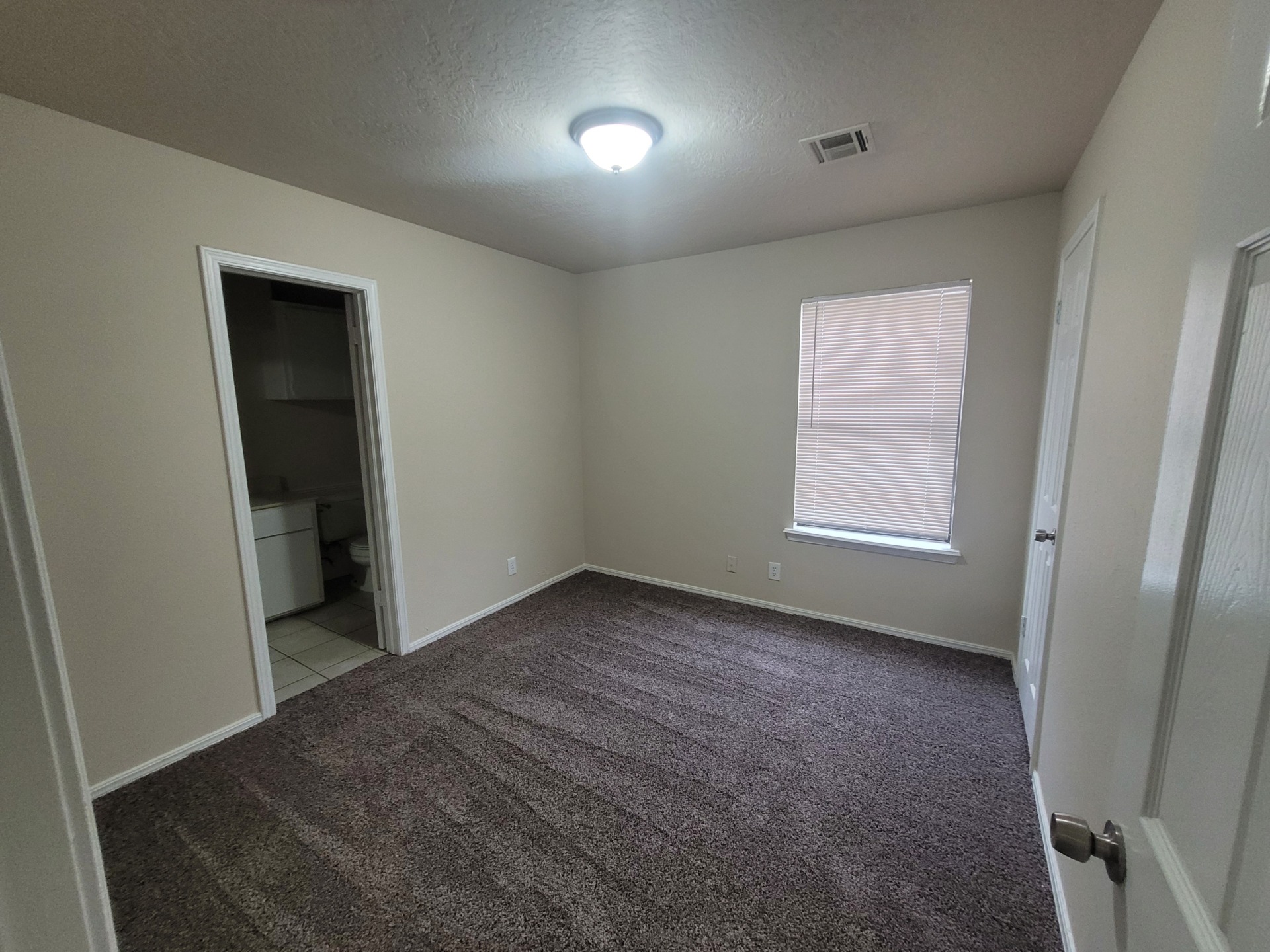 An enchanting domicile. More than you could ask for. 