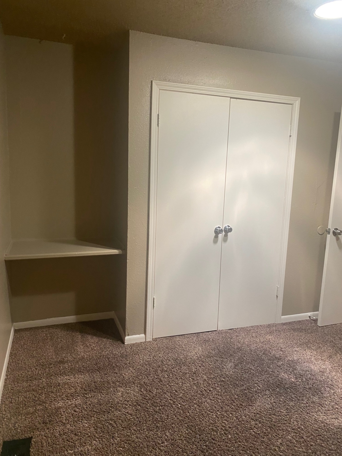 A first-rate place to live. Many conveniences. 