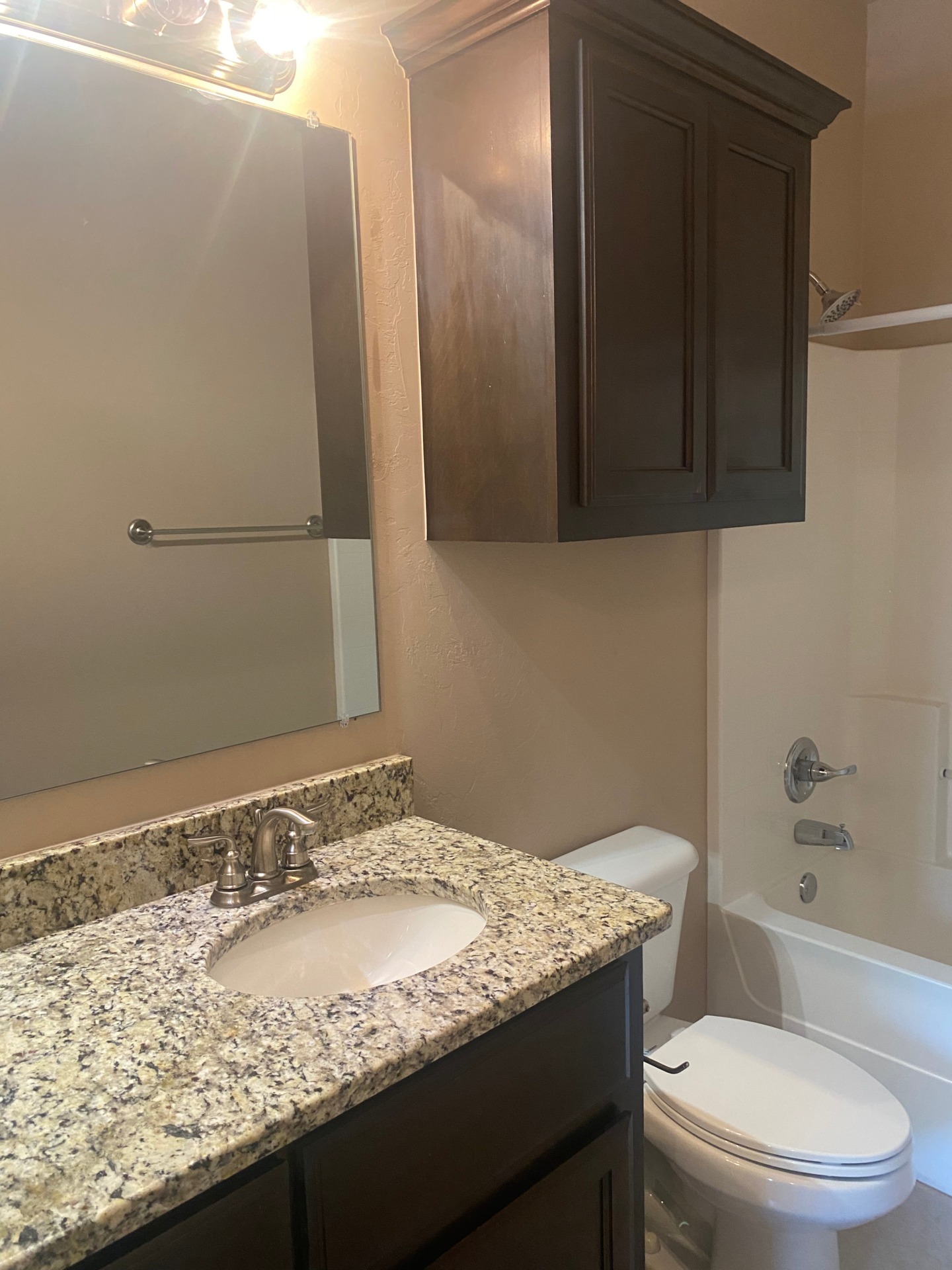 A splendid rental property. You will love it. 