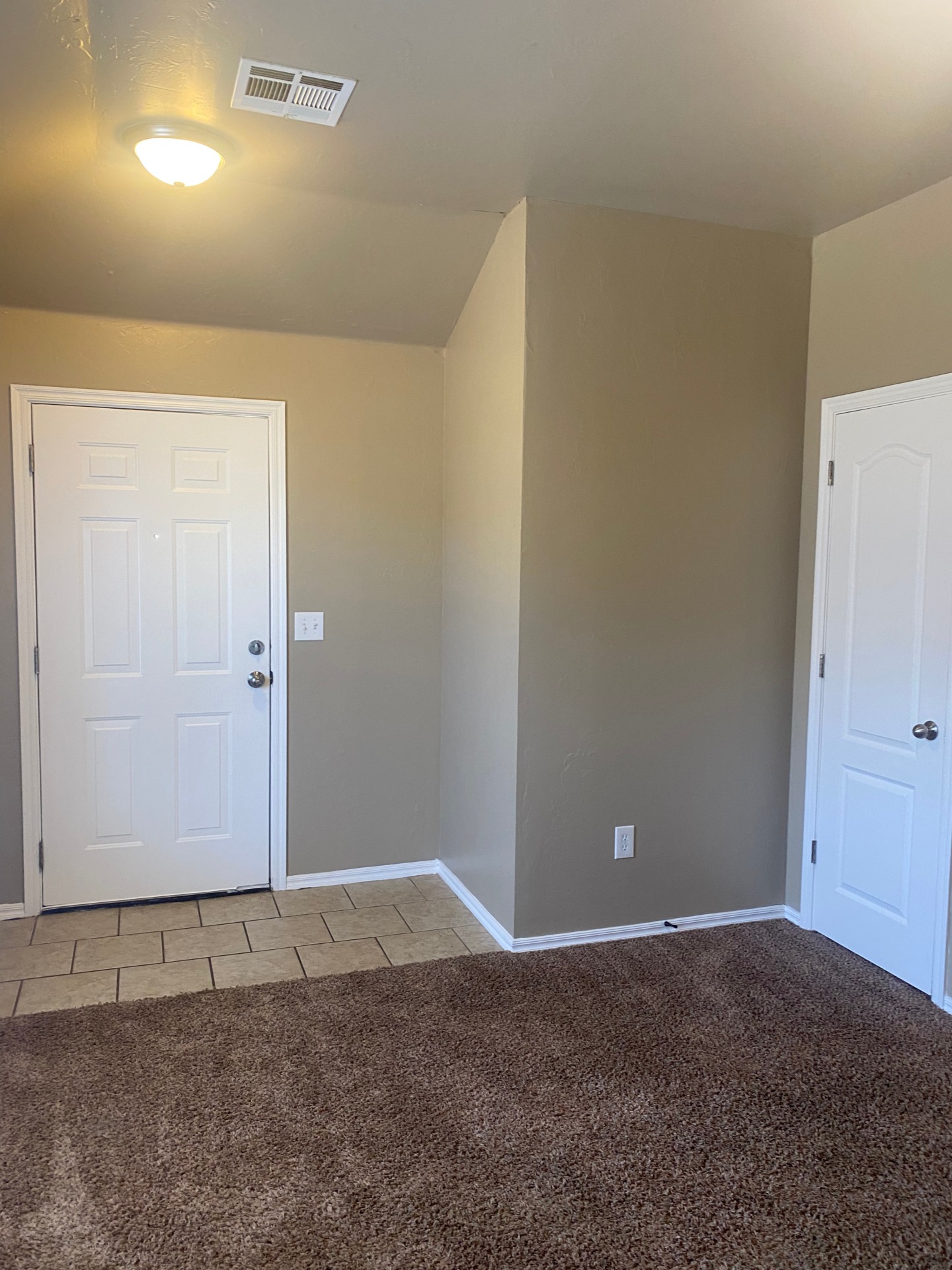 A charming rental unit. More details on our website. 