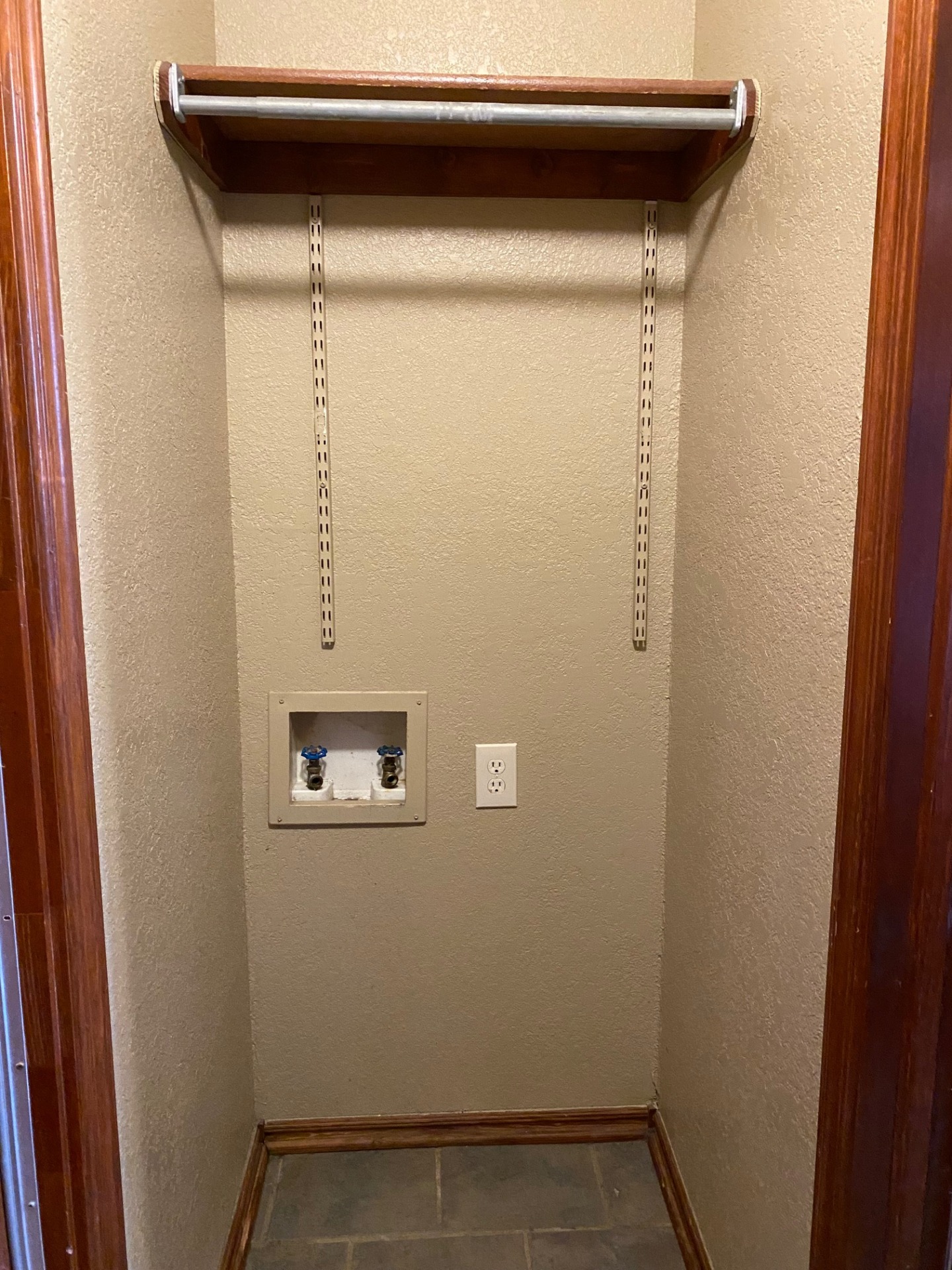 This unit won't be on the market long. A beauty. 