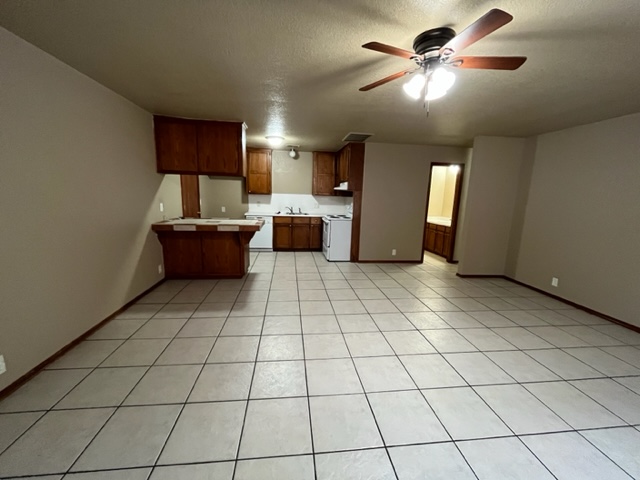 Awesome living quarters. Many conveniences. 