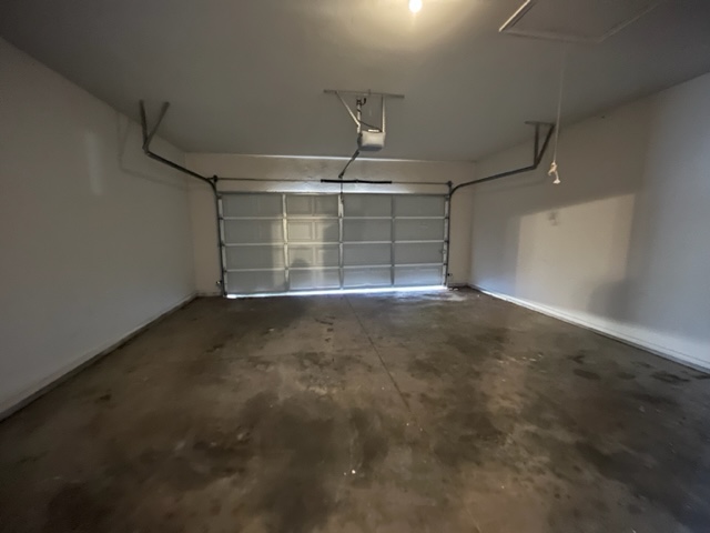 A stunning rental property. Many conveniences. 