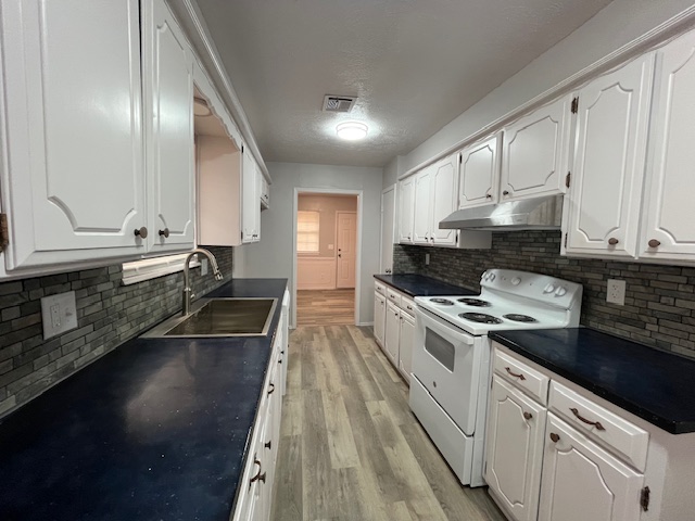 An exceptional home. More details on our website. 