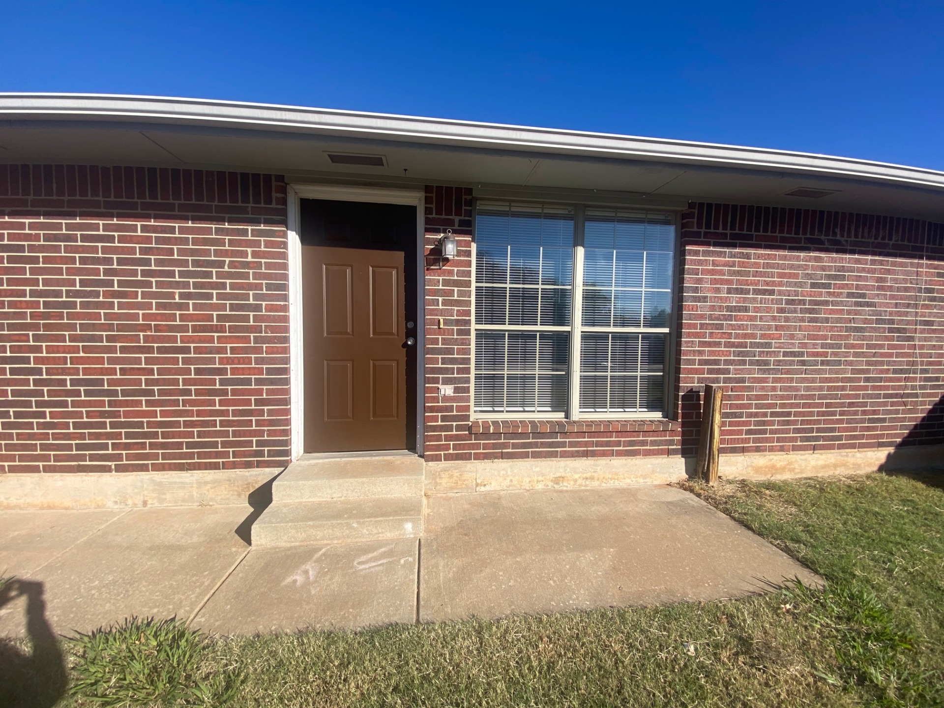 A pleasing nest. Ready for a move-in. 