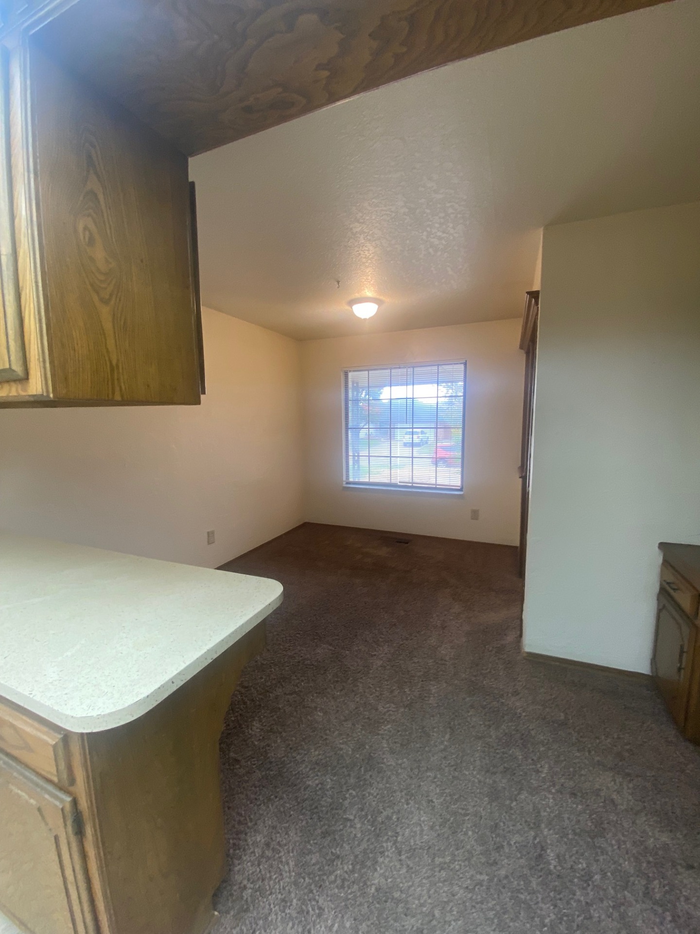 You'll fall in love with this place. Awesome living quarters. 