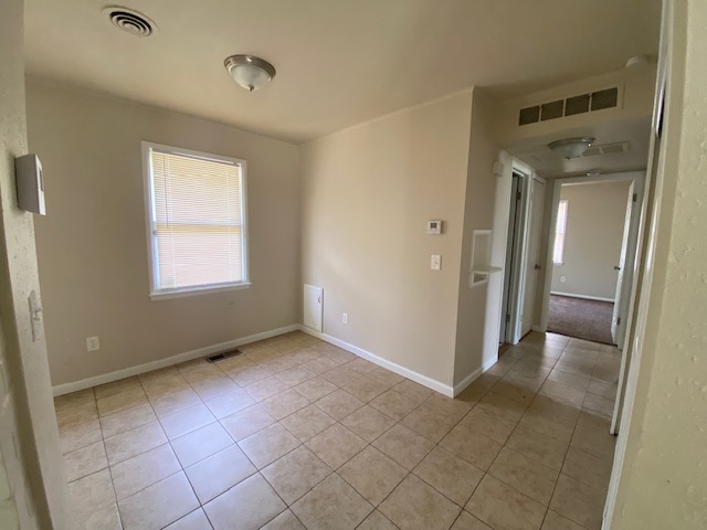All the features you are looking for. A wonderful domicile. Apply to rent this place today. 