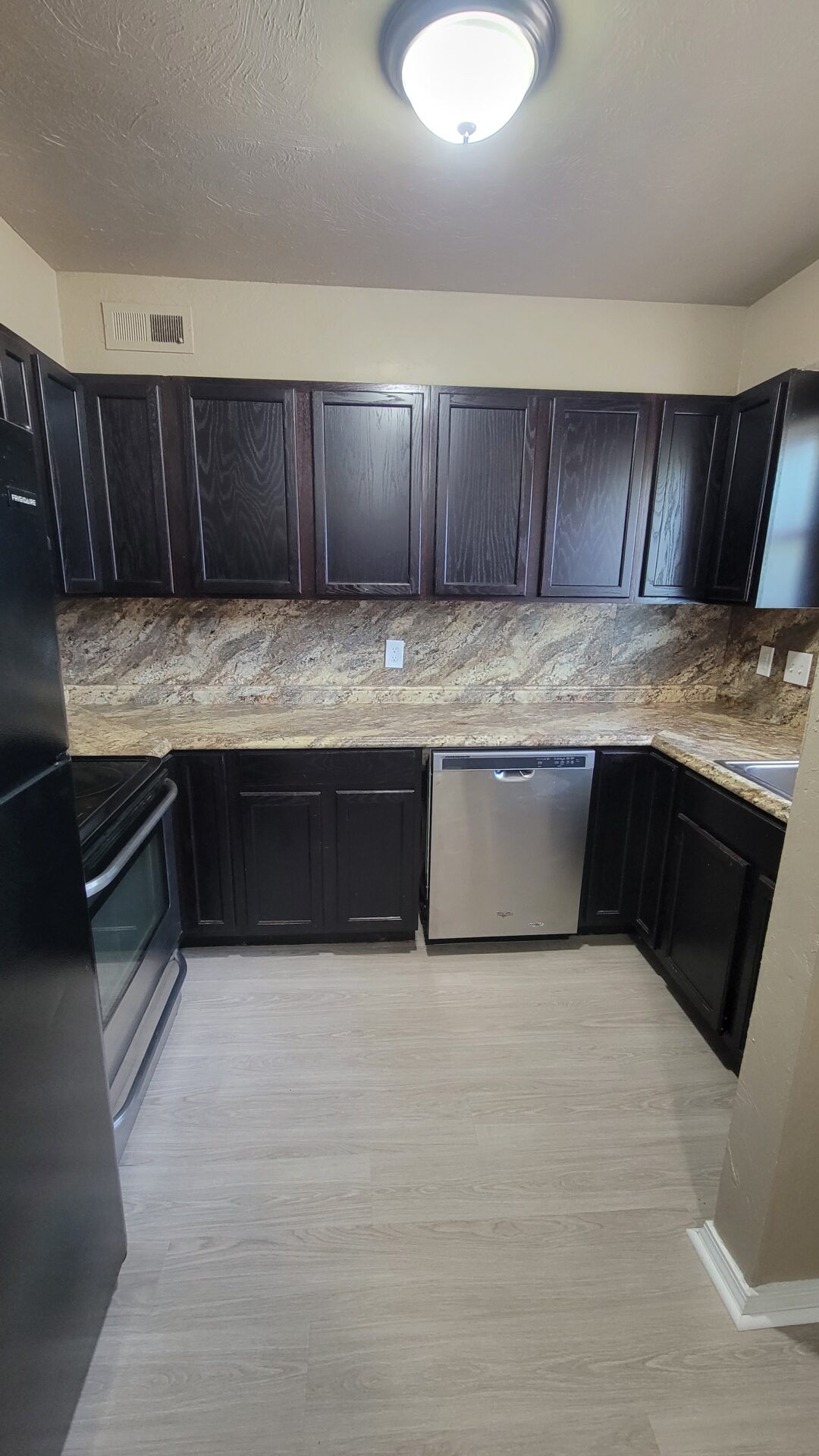 A capitvating nest. You'll love coming home to this place.