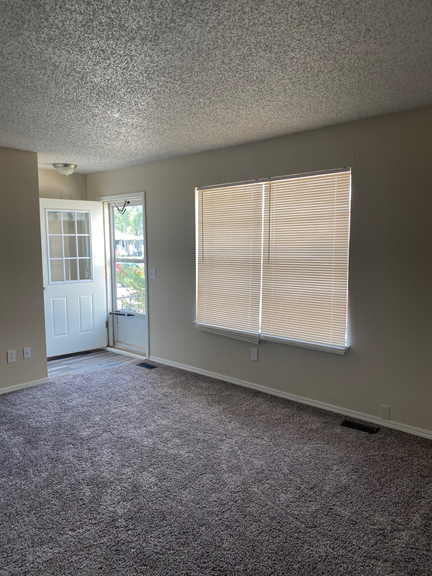 An appealing residence. Submit your rental application today. 