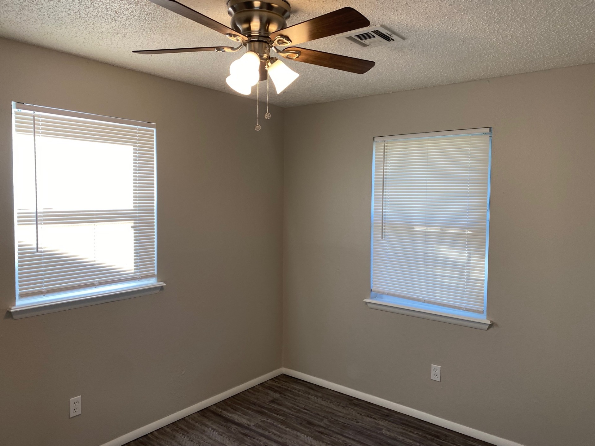 An adorable dwelling. You'll love coming home to this place. 