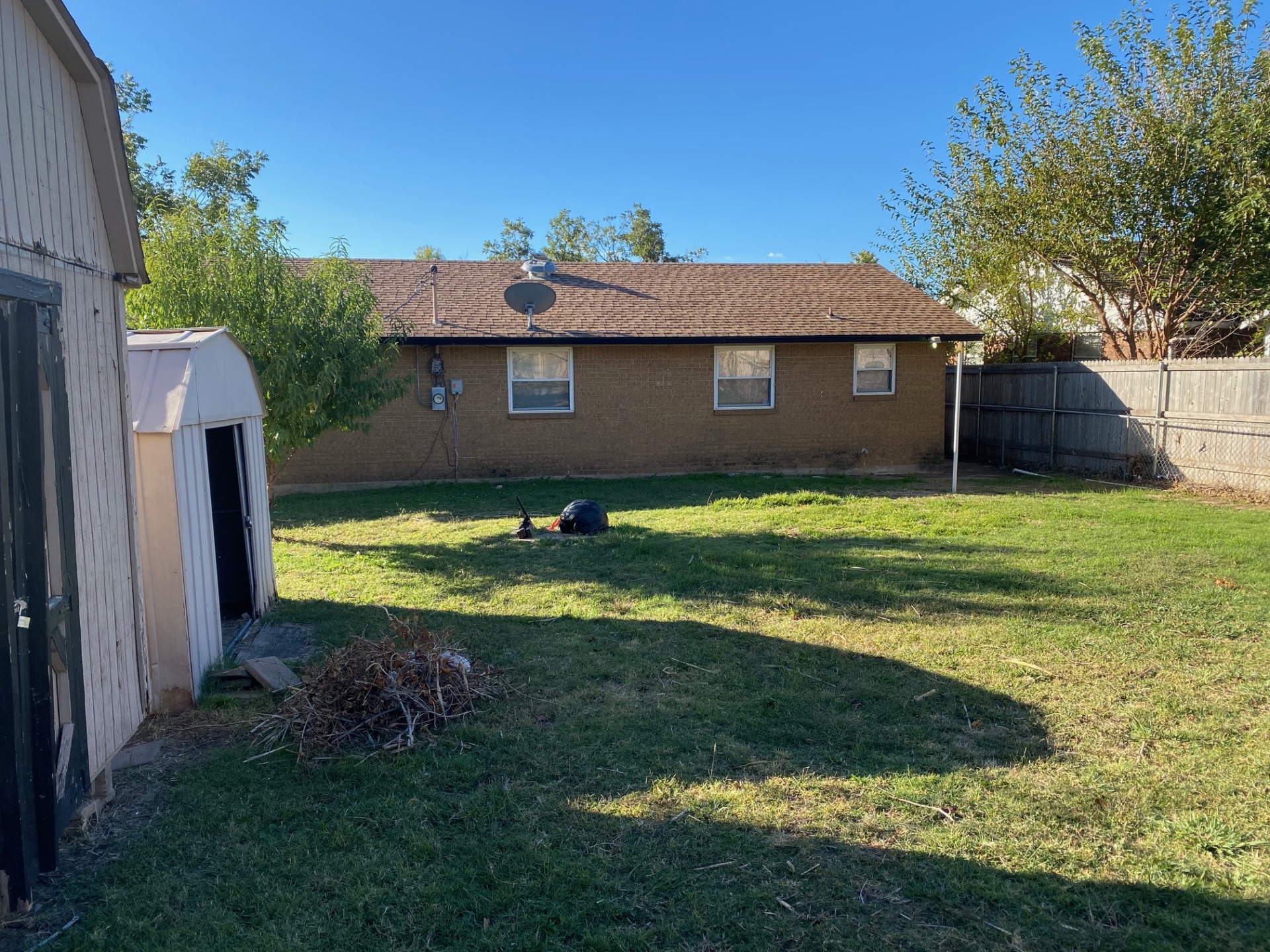 The perfect size for you. A capitvating layout. Call to schedule a viewing. 