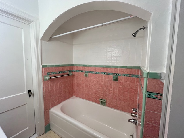 A splendid rental property. You will love it. 