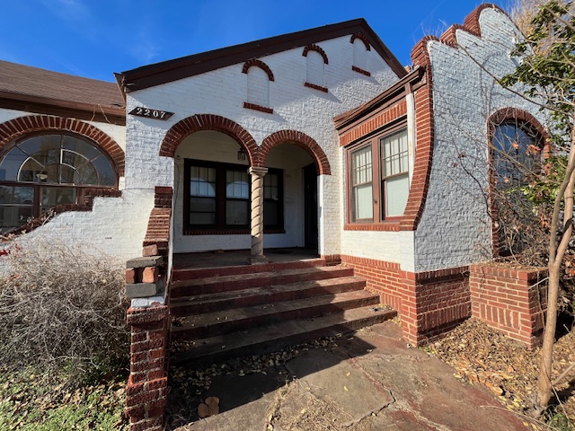 A darling domicile. Telephone us to ask about this rental unit. 