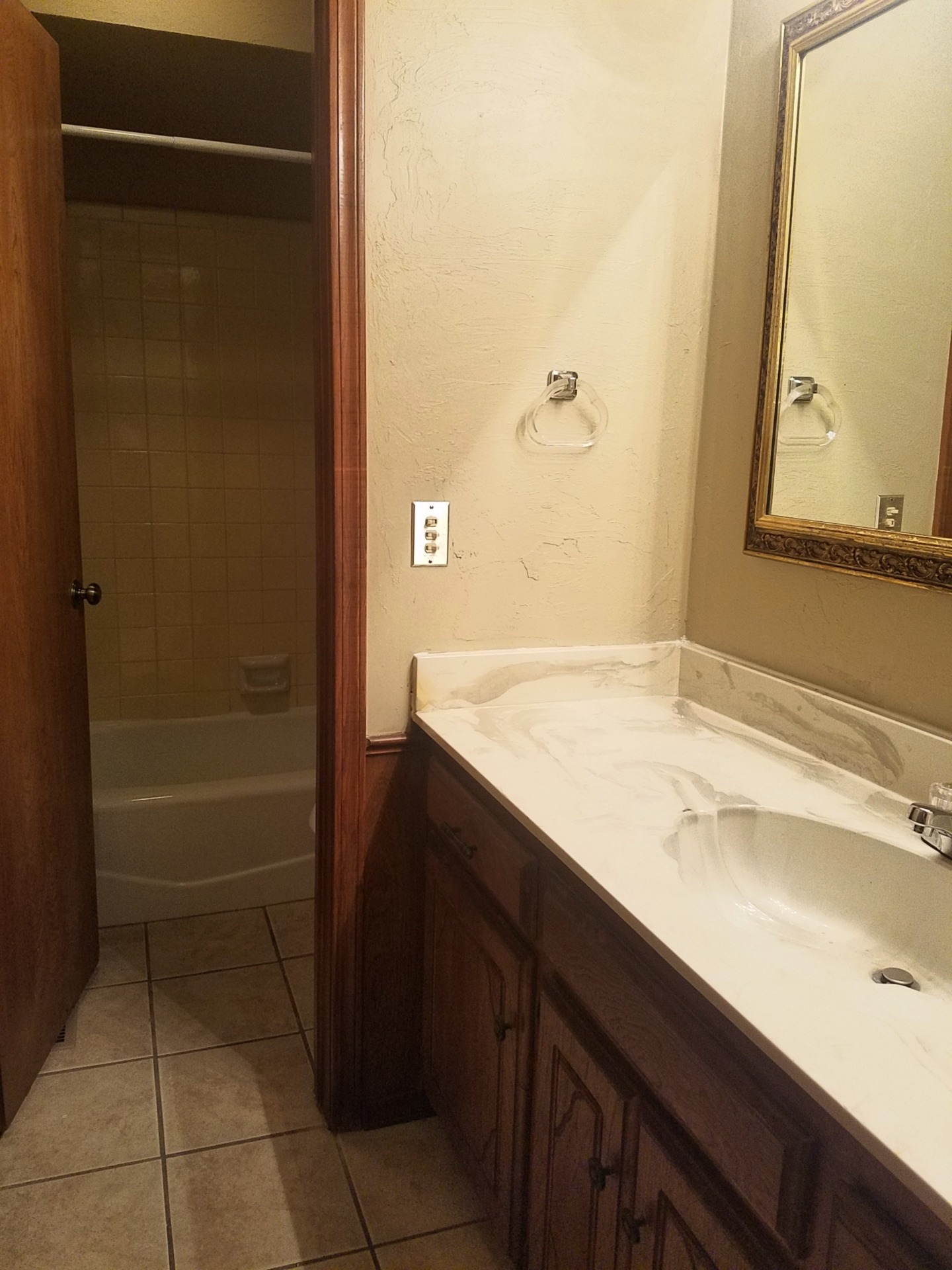 The perfect place for you. A fine dwelling. Inquire for more information. 