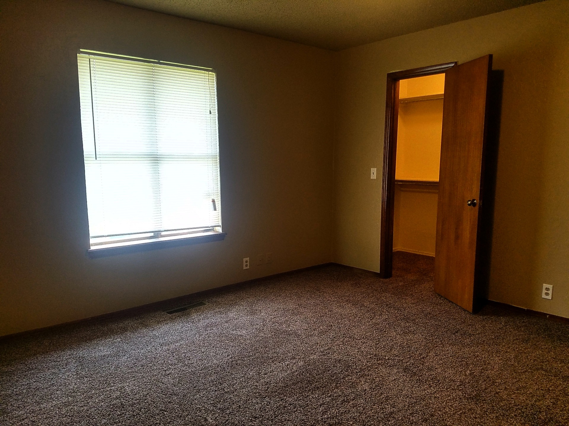 A place to call home. An inviting dwelling. Call 405-720-0077 for more details. 