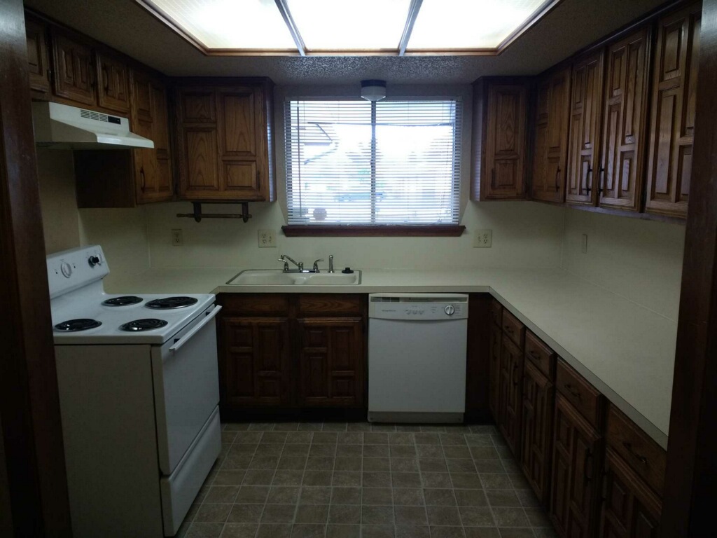 A charming rental unit. Give us a call at 405-720-0077. 