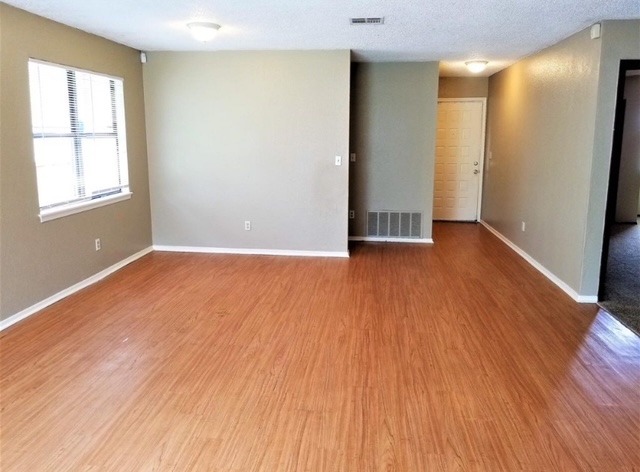 Many conveniences. Captivating. 