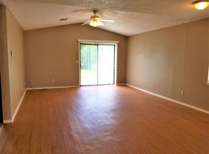 A lovely unit. Many conveniences. 