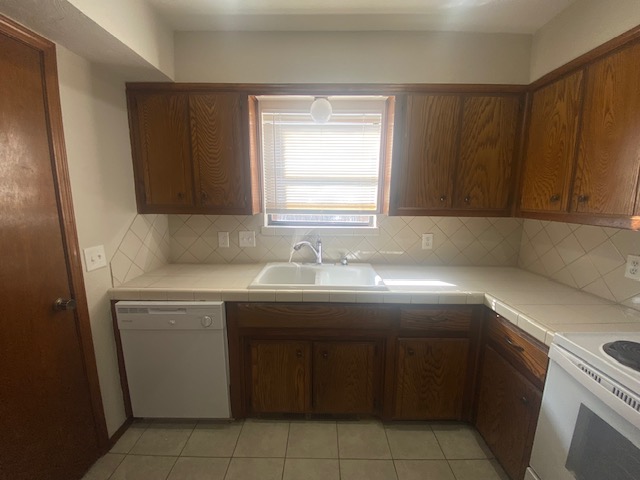 A fine unit. See this place today. 