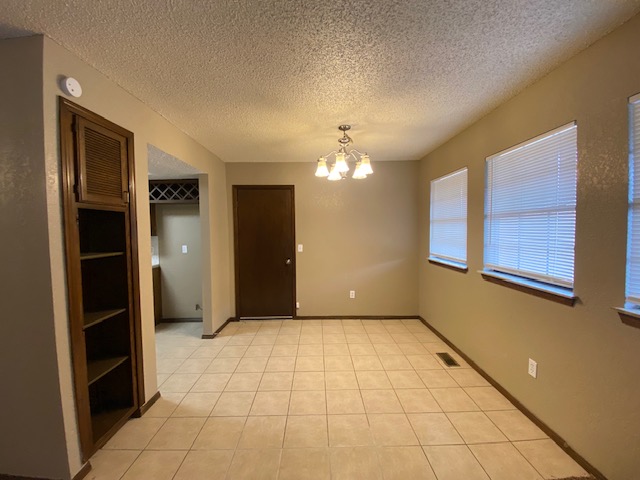 This unit won't be on the market long. A gorgeous design. Submit your rental application today. 