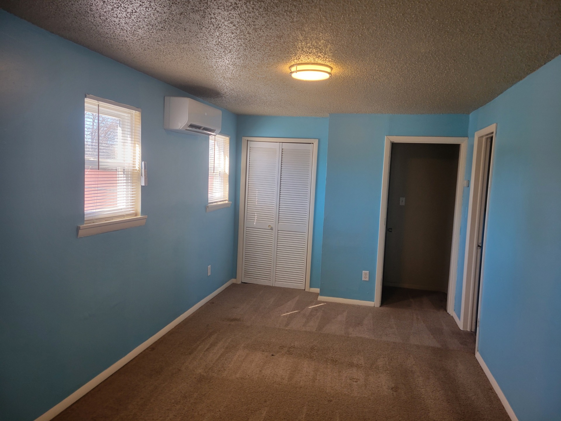 A true delight. Awesome living quarters. 