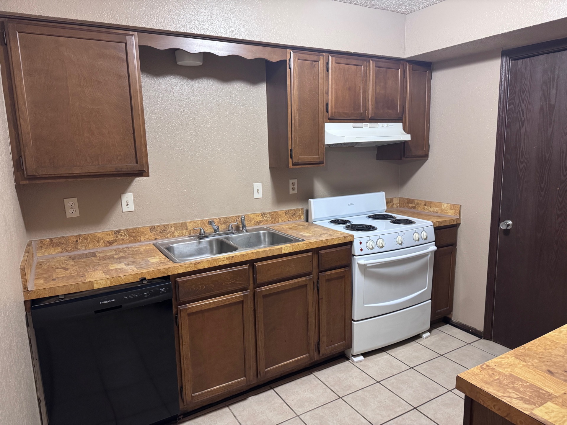 An enticing design. A beauty. 