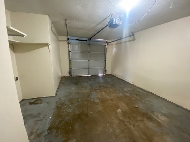 This unit won't be on the market long. A gorgeous design. Submit your rental application today. 