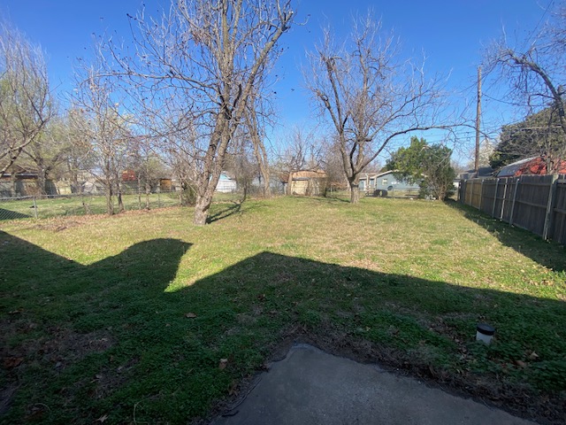 A very desirable unit. An attractive address. See this place today. 