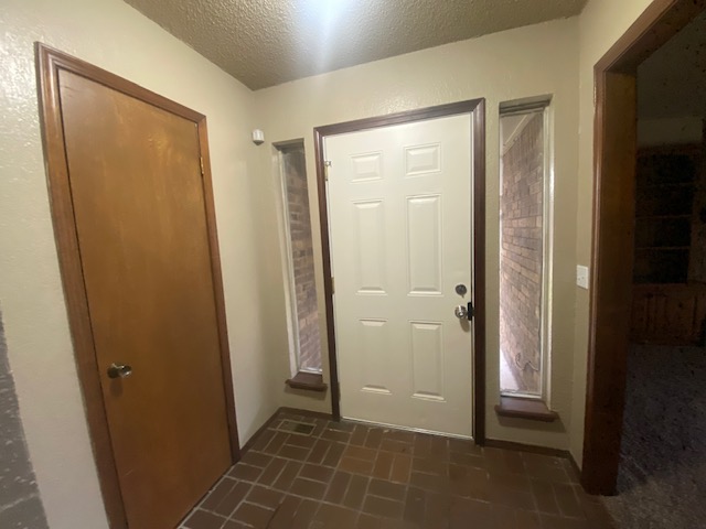 A delightful design. Ready for a move-in. 